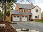 5 Bedroom Detached House