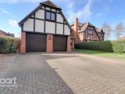 5 bedroom detached house for rent in Berrystead,...