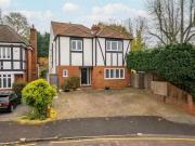5 bedroom detached house for rent in Bowers Way,...