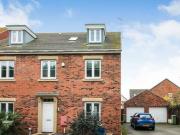5 bedroom detached house for rent in BROUGHTON Milton...