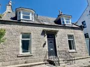 5 bedroom detached house for rent in George Street,...