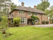 5 bedroom detached house for rent in Glen Eyre Road,...