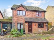 5 bedroom detached house for rent in Honeysuckle Close,...
