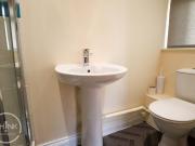 5 bedroom detached house for rent in Mayes Close,...