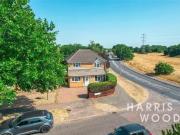 5 bedroom detached house for rent in Mountbatten Drive,...