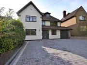 5 bedroom detached house for rent in Park Road,...