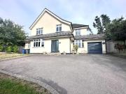 5 bedroom detached house for rent in Park Road, New...
