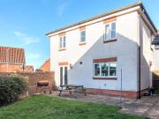 5 bedroom detached house for rent in Pishmire Close,...