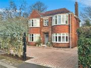 5 bedroom detached house for sale