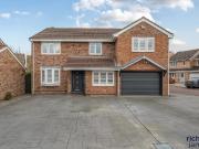 5 bedroom detached house for sale