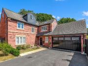 5 bedroom detached house for sale