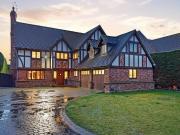 5 bedroom detached house for sale