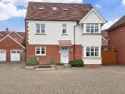 5 bedroom detached house for sale