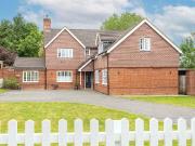 5 bedroom detached house for sale