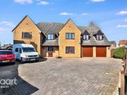5 bedroom detached house for sale