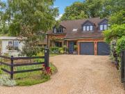 5 bedroom detached house for sale