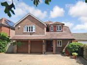 5 bedroom detached house for sale