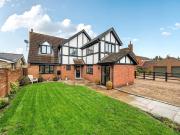 5 bedroom detached house for sale