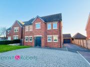 5 bedroom detached house for sale