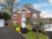 5 bedroom detached house for sale