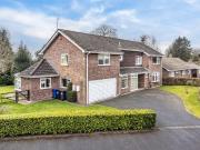 5 bedroom detached house for sale