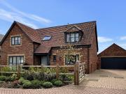 5 bedroom detached house for sale