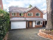 5 bedroom detached house for sale