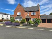 5 bedroom detached house for sale