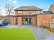 5 bedroom detached house for sale