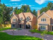 5 bedroom detached house for sale