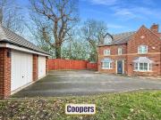 5 bedroom detached house for sale