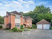 5 bedroom detached house for sale