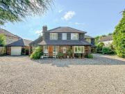 5 bedroom detached house for sale
