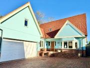 5 bedroom detached house for sale