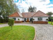 5 bedroom detached house for sale