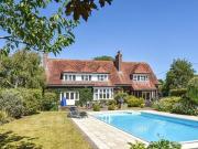 5 bedroom detached house for sale in Barnes Lane Milford...