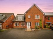 5 bedroom detached house for sale in Boothdale Drive,...