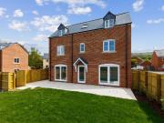 5 bedroom detached house for sale in Dawn Run,...