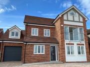 5 bedroom detached house for sale in Dunton Road Steeple...
