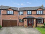 5 Bedroom Detached House For Sale In Durkar, Wakefield