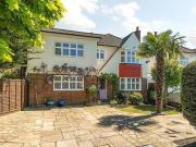 5 Bedroom Detached House For Sale In East Molesey