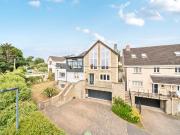 5 bedroom detached house for sale in Fishpool Hill,...