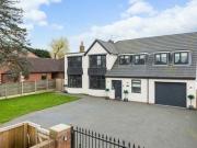 5 Bedroom Detached House For Sale In Hatfield
