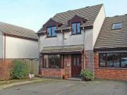 5 bedroom detached house for sale in Hawthorne Close St...