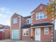 5 bedroom detached house for sale in Headland Way...