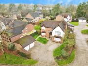 5 bedroom detached house for sale in Heath Green Way,...