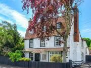 5 Bedroom Detached House For Sale In Herongate