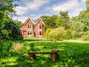 5 bedroom detached house for sale in High Bank Lane,...