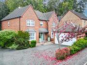 5 bedroom detached house for sale in Highfields Park...