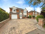 5 bedroom detached house for sale in Hykeham Road,...